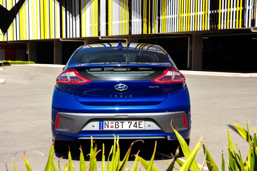  Hyundai IONIQ electric (AE) 2018 года  (AU) (фото 29 из 40)
